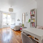 Apartment Steps From Montmartre